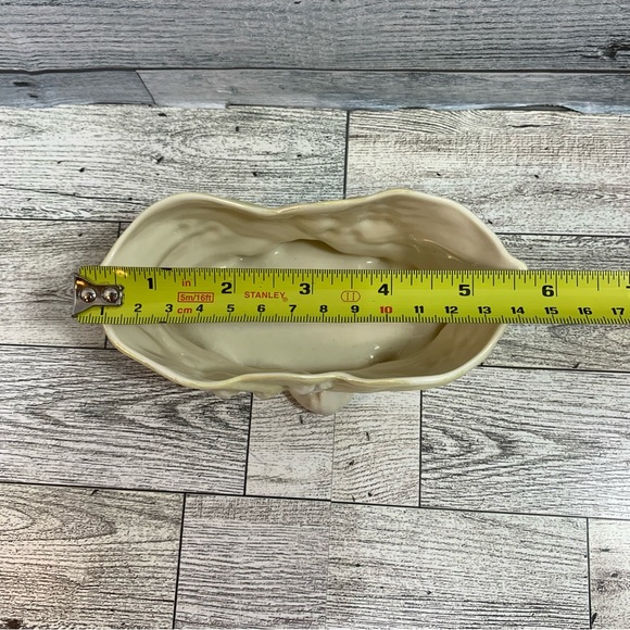 Belleek Lily of the Valley Plateau Cobb Lustre Cream & Yellow. - Picture 8 of 9